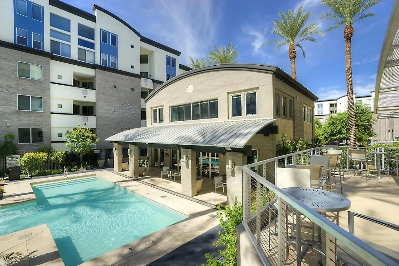 2 Story Loft With Mountain & City Views-King Bed & Parking 4011 Phoenix